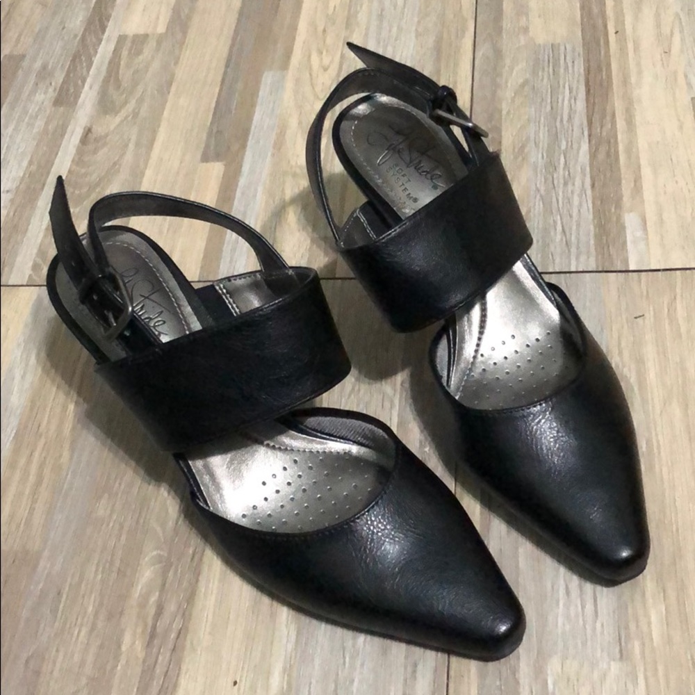 Leather pointed heels